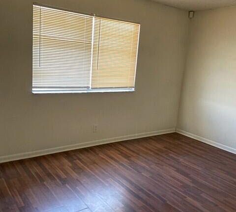 2nd image of 812 W Tiffany Drive W #3