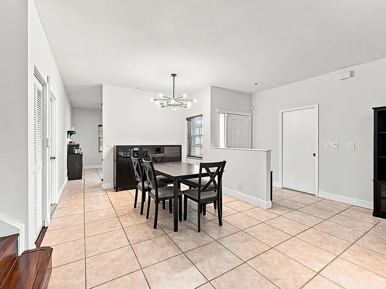 1115 SW 180th Ter — Photo 22
