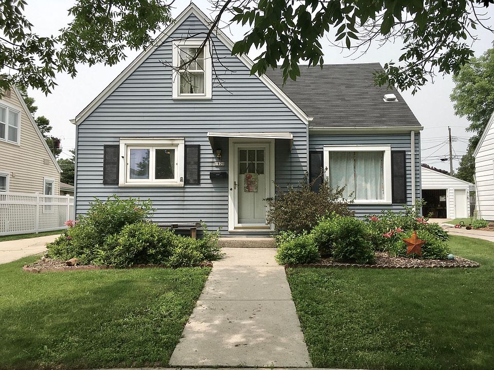 1st image of 1820 N 21st St