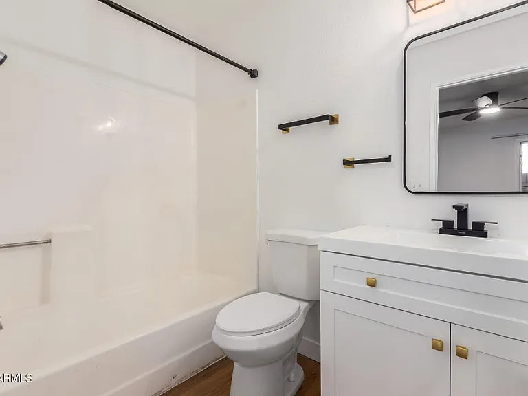 4820 N 89th Ave #100 — Photo 10