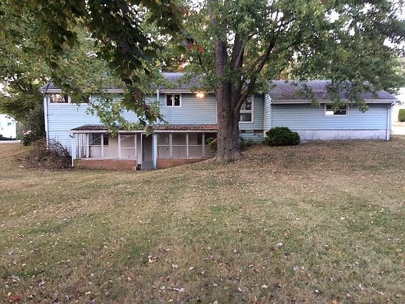 3rd image of 264 Devinney Ave