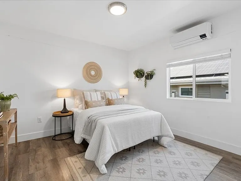 667 & 671 Howard St — Photo 12