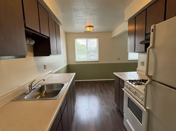 Tecumseh Apartments