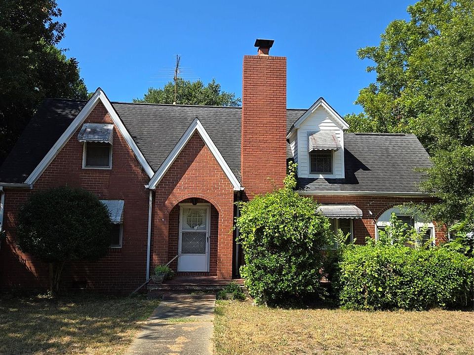 2nd image of 717 Kings Mountain St
