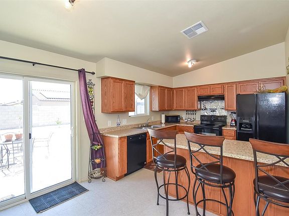 5th image of 3633 S Hinckley Dr