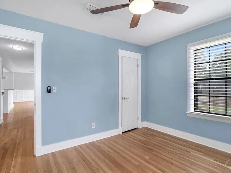 1660 E Hayes St — Photo 15