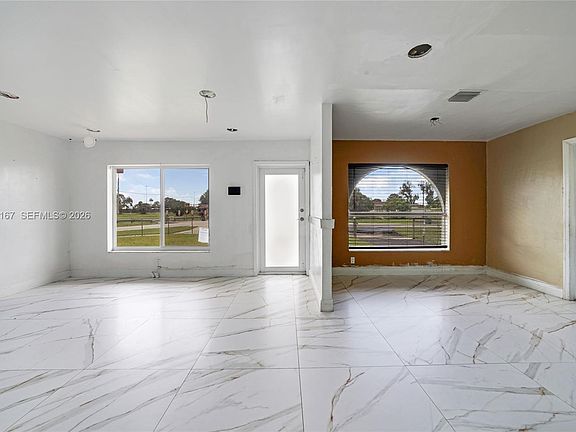 5th image of 20401 NW 22nd Ave