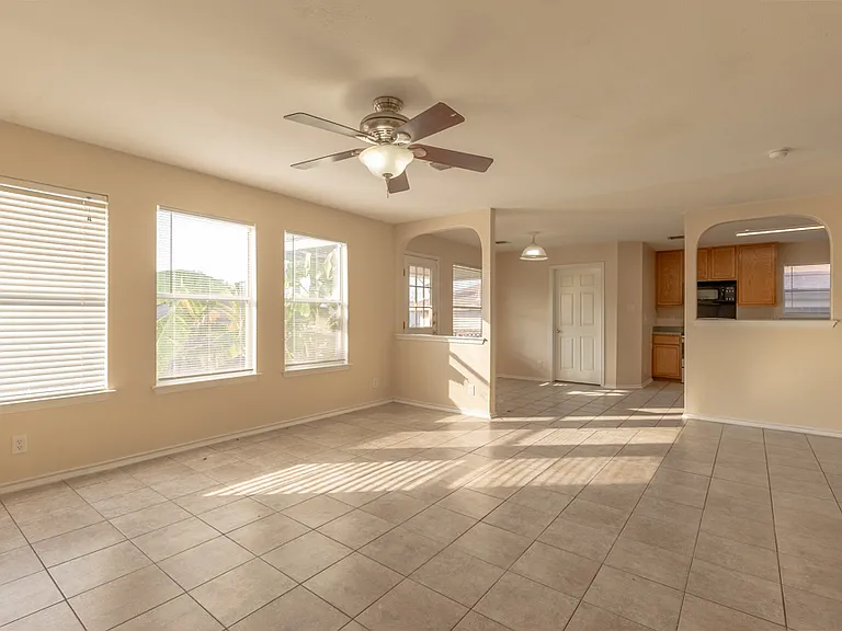 635 Lynx Mountain — Photo 3
