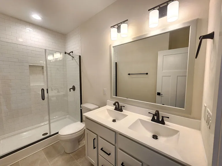 1128 Blueview Dr — Photo 17