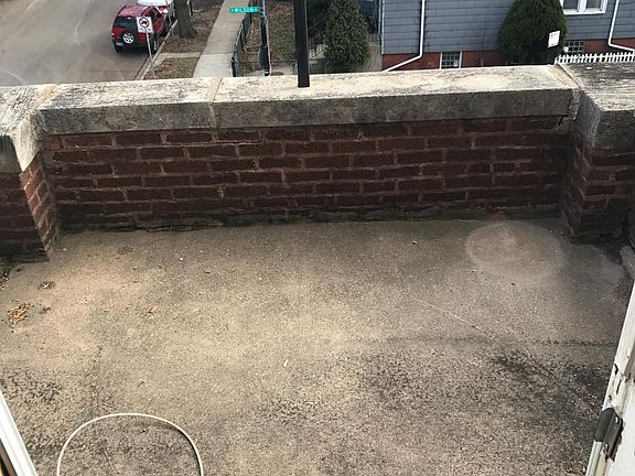 4th image of 2200 W Wilson Ave #3