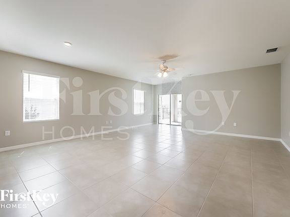 3rd image of 27993 Arrowhead Cir