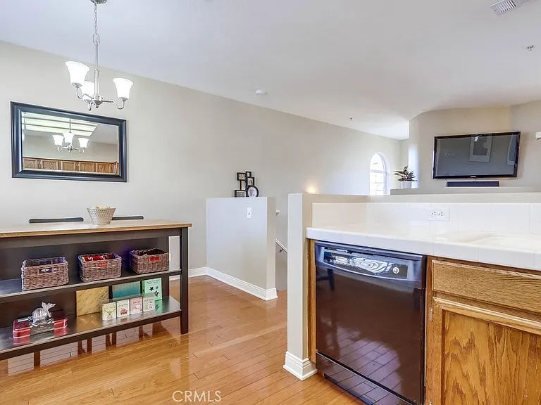 54 Santa Barbara Ct — Photo 17