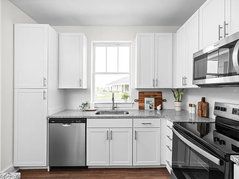 Hickory Cottages Apartment Homes — Photo 4