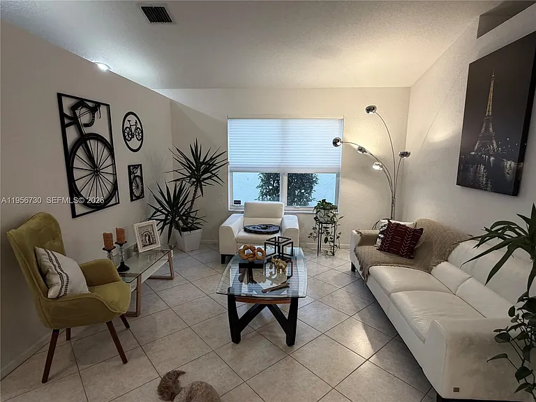 10390 Utopia Cir E — Photo 12