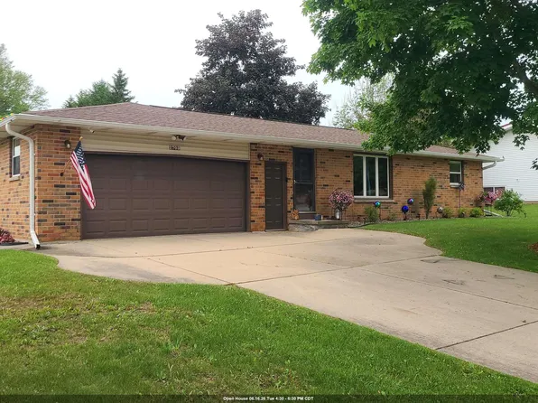 1023 Rockwell Rd, Green Bay, WI 54313