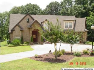 7509 Dunn Ln E, Olive Branch, MS 38654