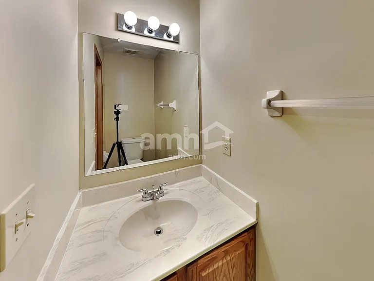 7080 Winchester Crossing Blvd — Photo 8