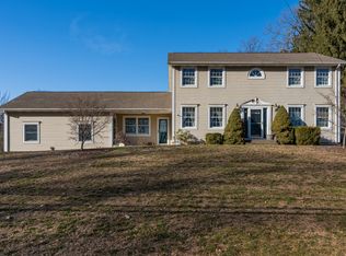 681 Piper Rd, West Springfield, MA 01089