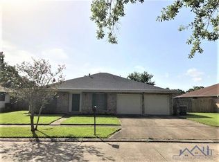 201 Nederland Dr, Houma, LA 70360