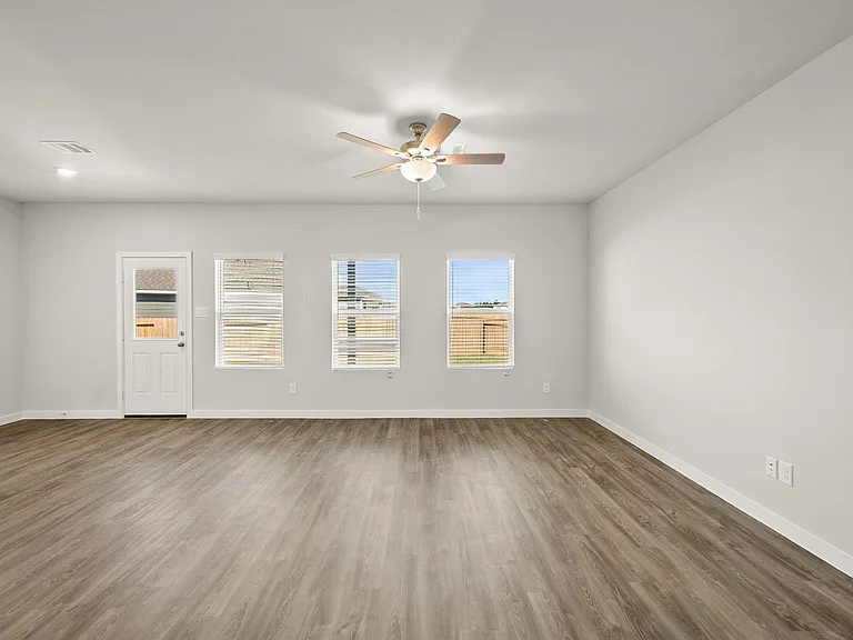 25192 Leather Leaf Ct — Photo 9