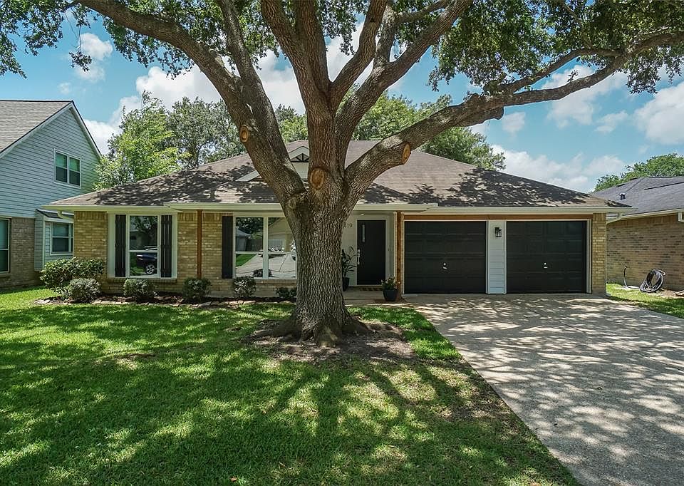 1st image of 419 Windhollow Cir