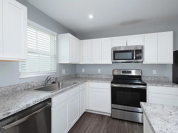 5th image of 2103 Portway Aly #2103