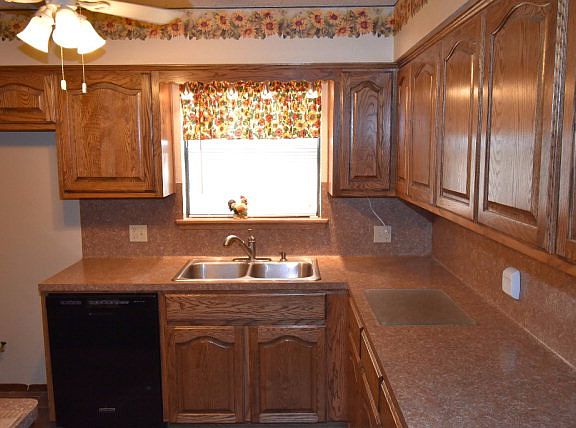 3rd image of 2202 Belegarde Dr