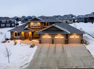 3804 Del Rio Dr, Bismarck, ND 58503