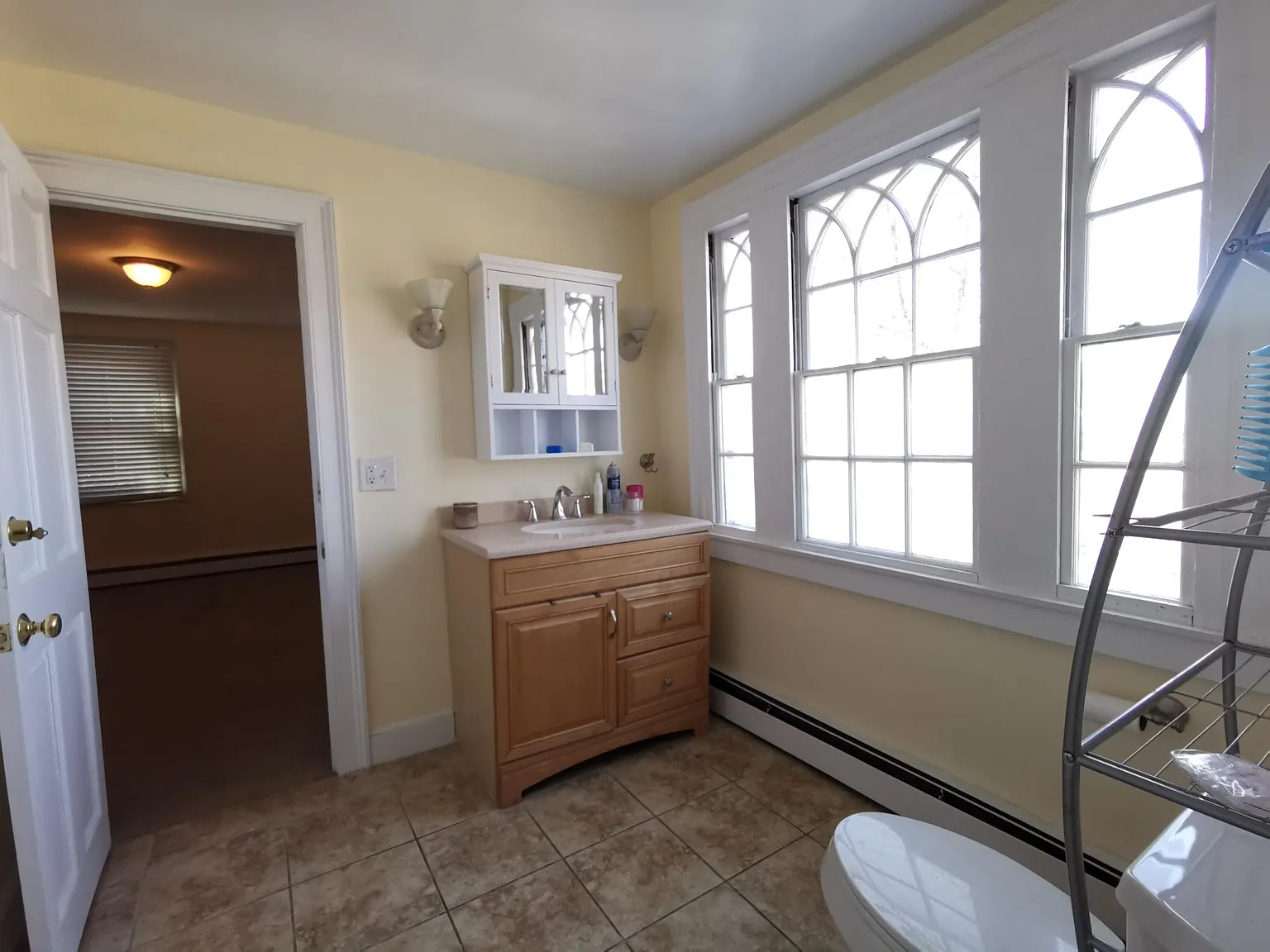 85 Edgell Rd — Photo 4