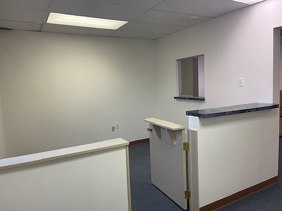 4th image of 1501 Lincoln Way Suite 203