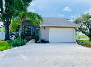 1 Paxford Ln, Boynton Beach, FL 33426