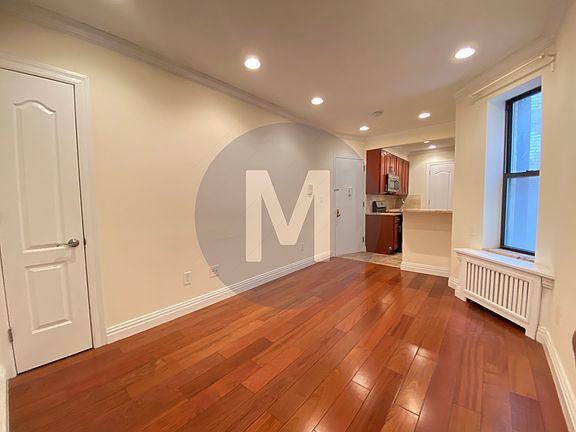 5th image of 314 E 62nd St APT 4