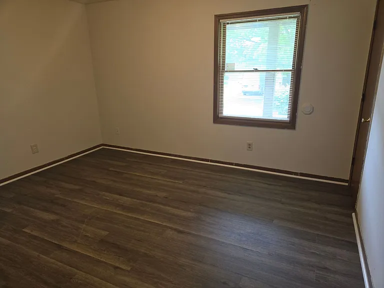 3617-3619 Greeley Dr — Photo 9