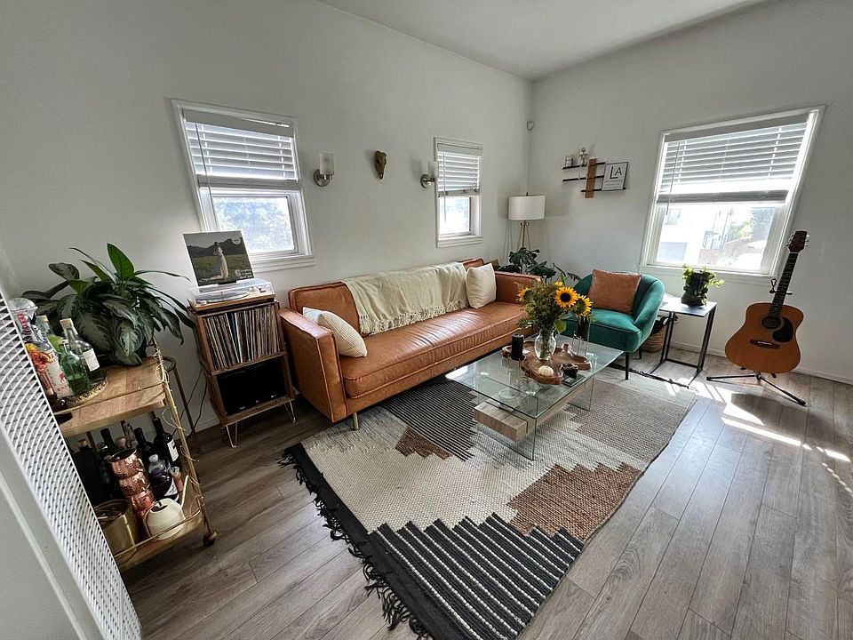 1st image of 2474 Glencoe Ave