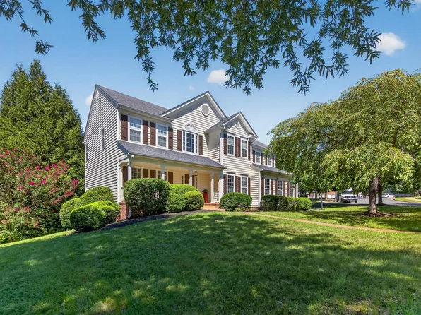 3238 Turnberry Cir, Charlottesville, VA 22911