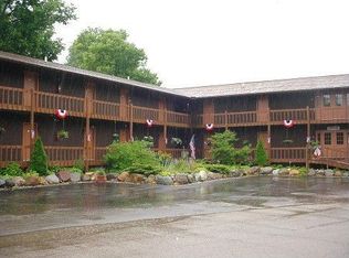 208 Cromwell Dr, Henry, IL 61537