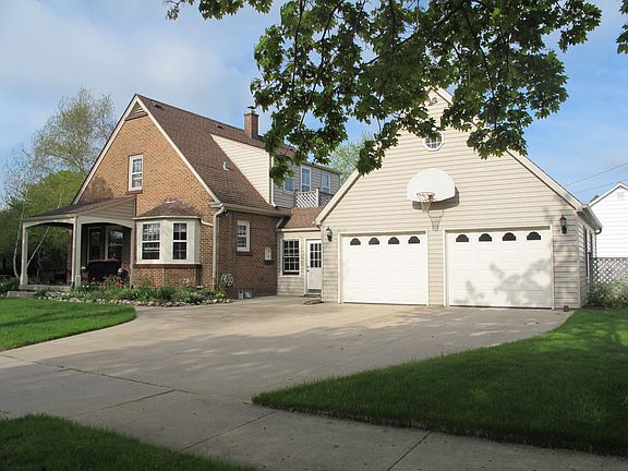 3rd image of 222-224 W Walters St
