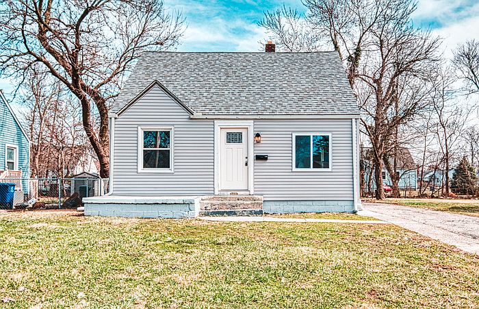 1st image of 2430 Renwood Pl