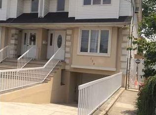 132 Jerome Rd, Staten Island, NY 10305