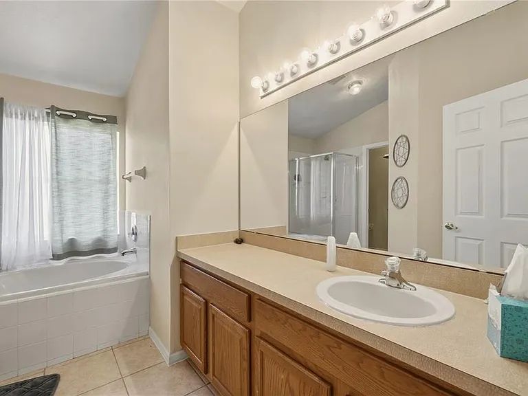 334 Brayton Ln — Photo 20
