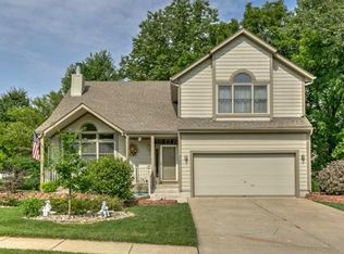 800 NE Country Ln, Lees Summit, MO 64086