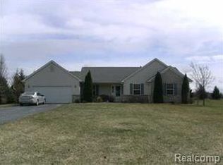 5426 Spruceview Ln, Fowlerville, MI