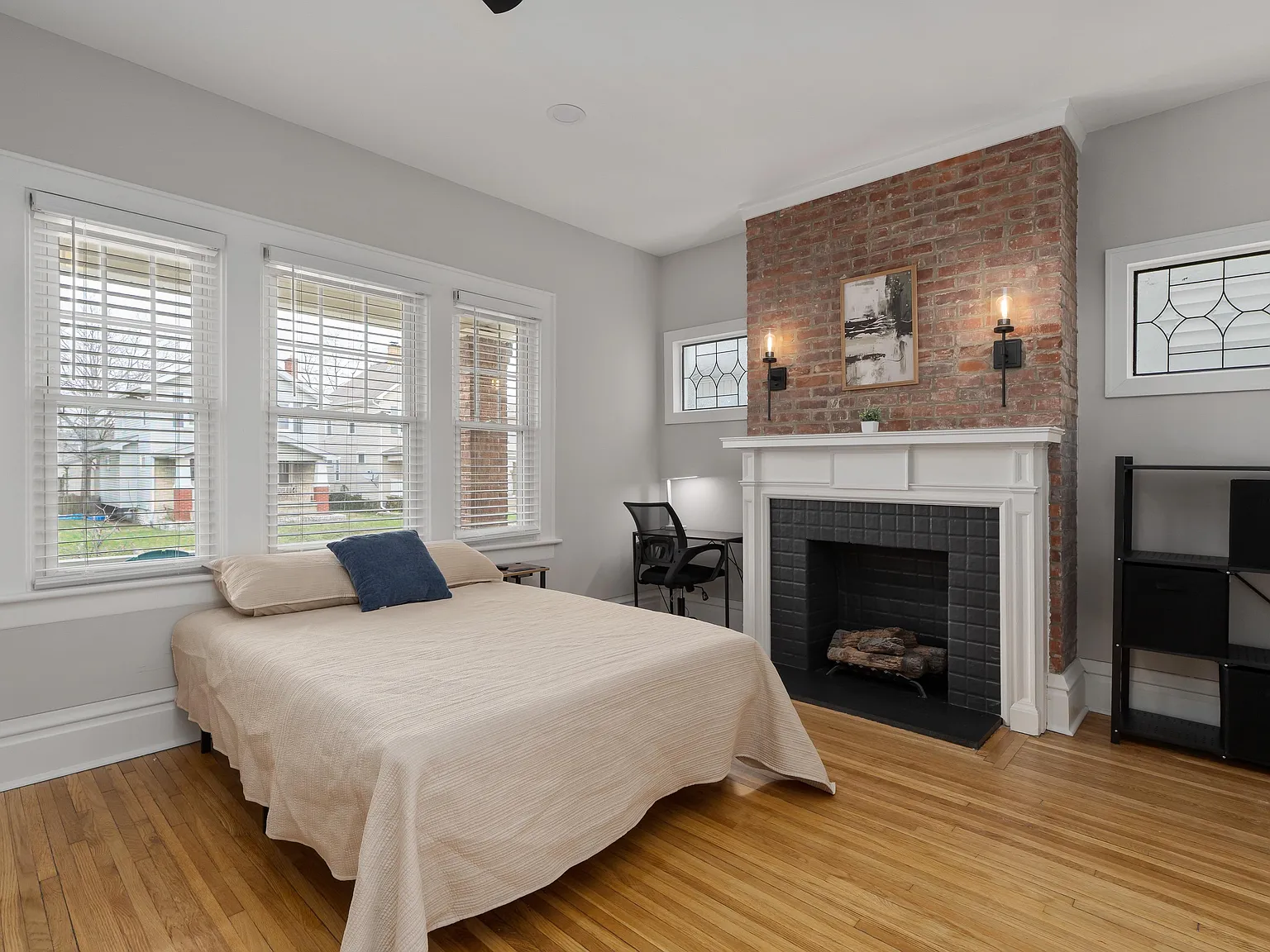 4 bed, 3.5 bath, 2000 sqft, $979 — Photo 4