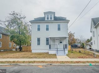 1526 Pine St, Paulsboro, NJ 08066