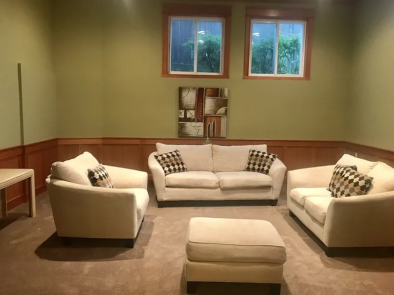 18609 SE Newport Way #101 — Photo 15