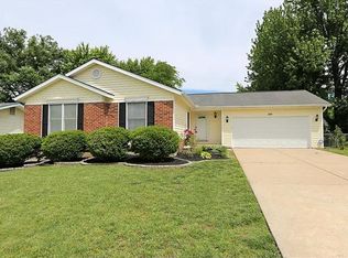 236 Barkwood Trails Dr, Saint Peters, MO