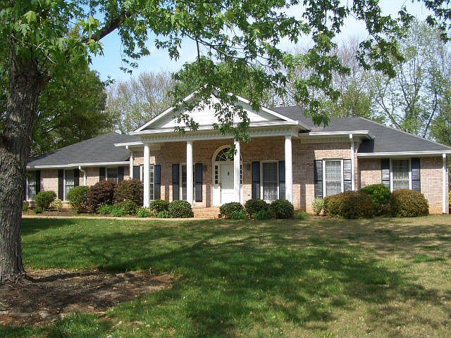 1st image of 455 Saddle Lake Dr