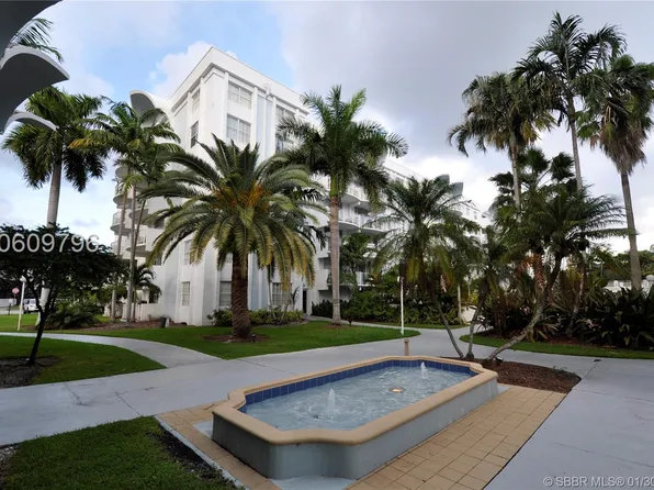488 NW 165th Street Rd APT B611, Miami, FL 33169