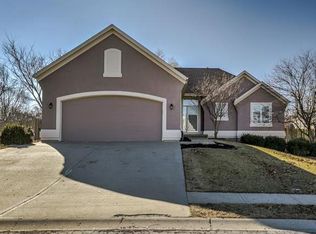 2820 NW Westbrooke Cir, Blue Springs, MO 64015