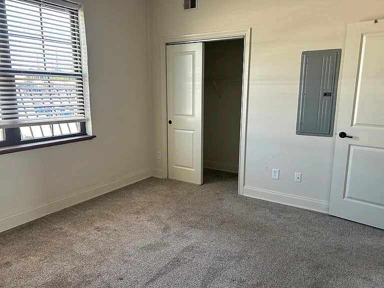 912 N Central St #306 — Photo 10